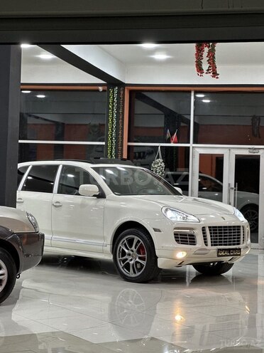 Porsche Cayenne GTS-11