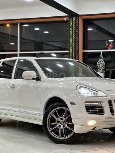 Porsche Cayenne GTS-6
