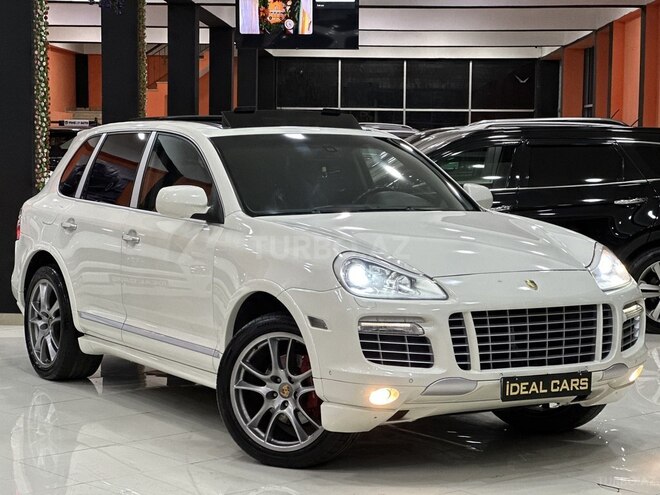 Porsche Cayenne GTS-7