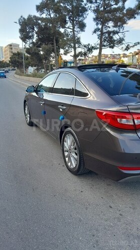 Hyundai Sonata-4