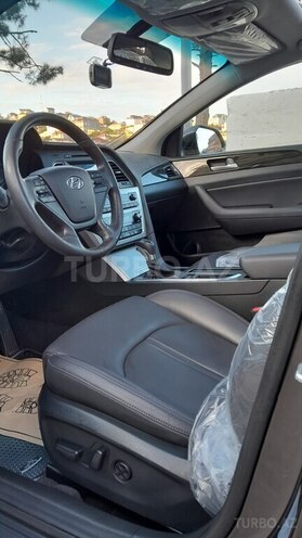 Hyundai Sonata-10