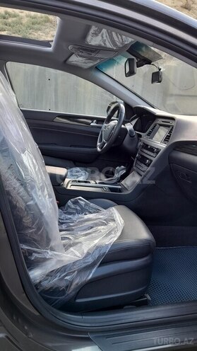 Hyundai Sonata-11