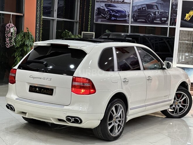 Porsche Cayenne GTS-14