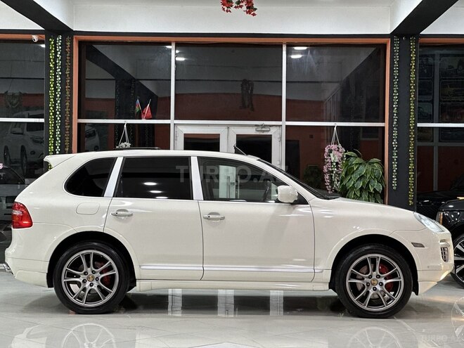 Porsche Cayenne GTS-20
