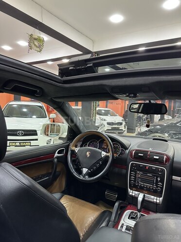 Porsche Cayenne GTS-34
