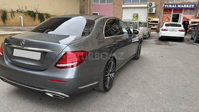Mercedes E 200 2016, 242,000 km - 2.0 l - Bakı
