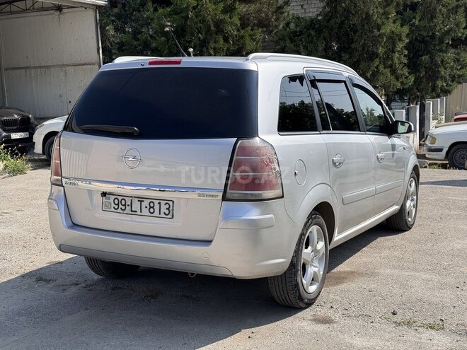 Opel Zafira 2006, 489,546 km - 2.2 l - Qusar