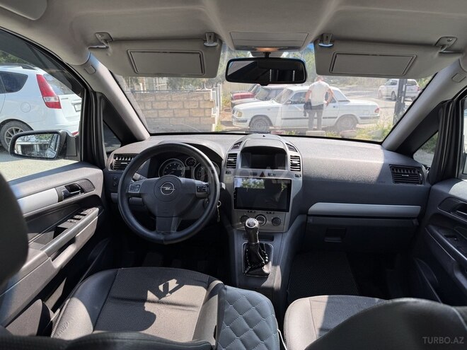 Opel Zafira 2006, 489,546 km - 2.2 l - Qusar