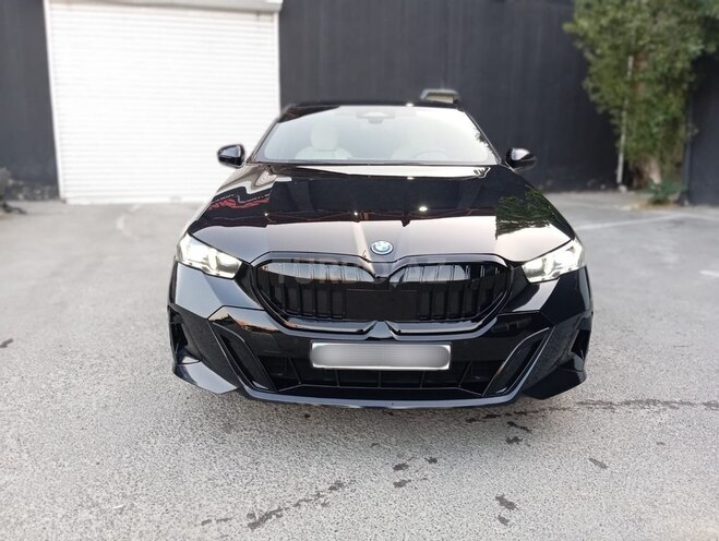 BMW i5 2023, 9,800 km - 0.0 l - Bakı