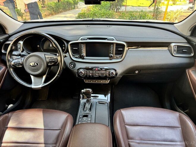 Kia Sorento-8