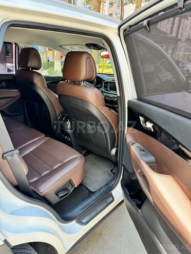 Kia Sorento-9
