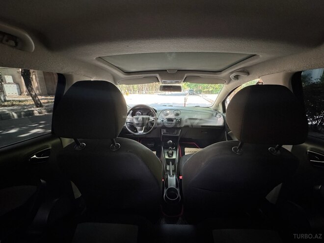 SEAT Ibiza-9