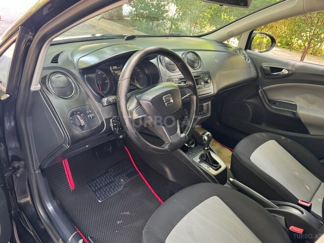 SEAT Ibiza-8