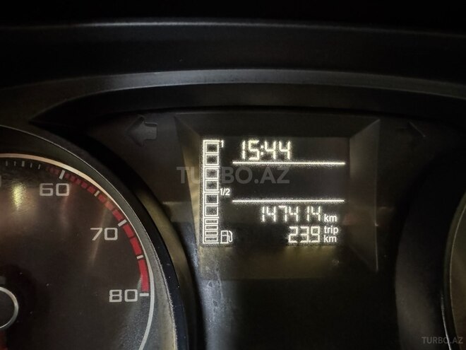 SEAT Ibiza-21