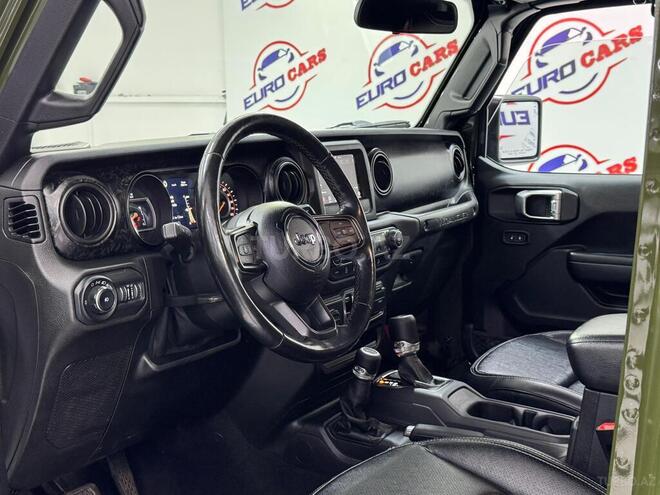 Jeep Wrangler-10