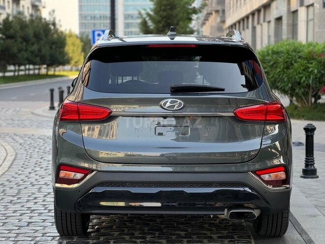 Hyundai Santa Fe-5