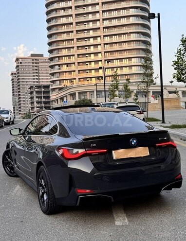BMW i4-5