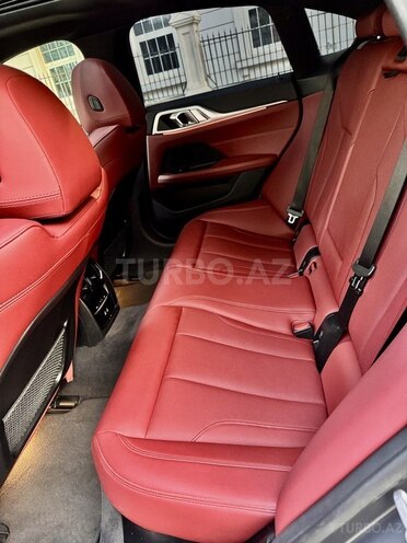 BMW i4-17