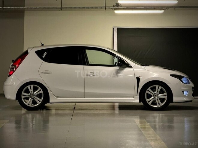 Hyundai i30 2010, 188,000 km - 1.6 л - Gəncə
