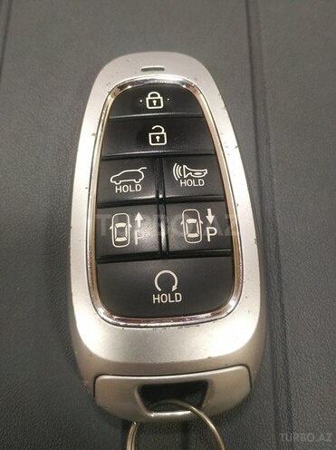 Hyundai Santa Fe 2023, 17,815 km - 1.6 l - Bakı