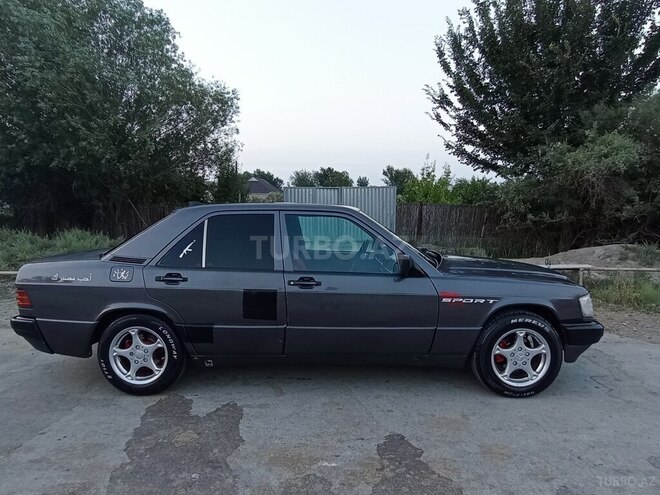Mercedes 190 1990, 485,000 km - 2.0 л - Ucar