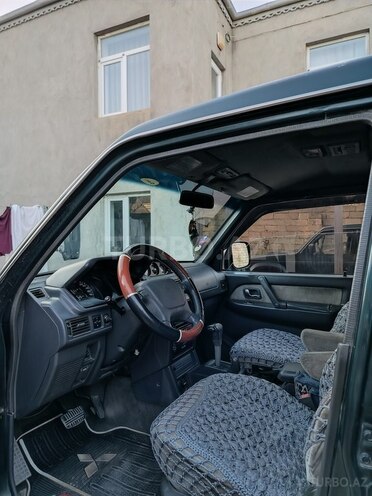 Mitsubishi Pajero 1996, 444,000 km - 2.8 l - Bakı