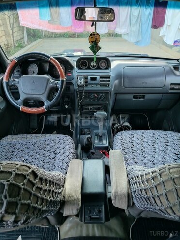 Mitsubishi Pajero 1996, 444,000 km - 2.8 l - Bakı