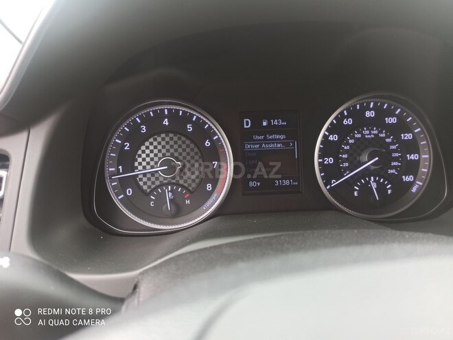 Hyundai Elantra-12