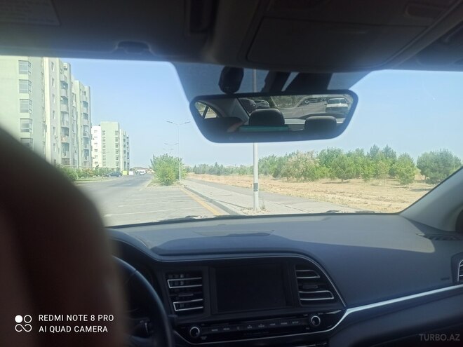 Hyundai Elantra-10