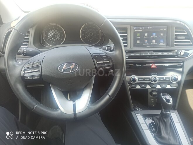 Hyundai Elantra-9
