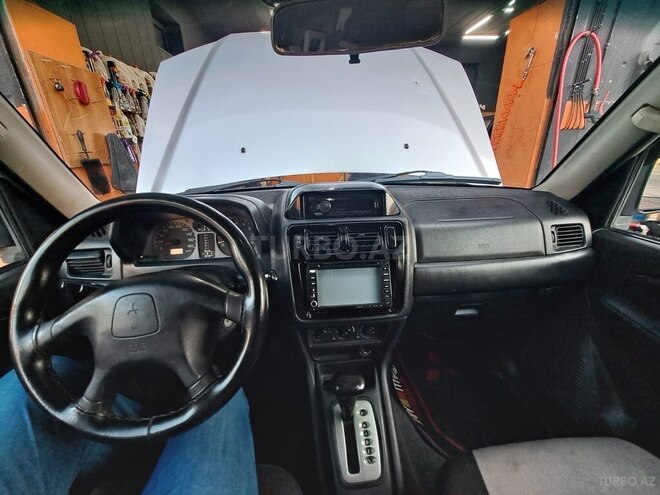 Mitsubishi Pajero io 2001, 373,922 km - 2.0 l - Bakı
