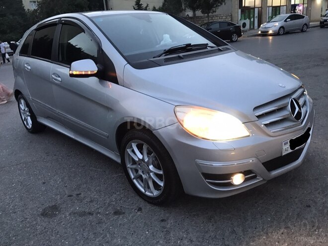 Mercedes B 180 2010, 157,000 km - 1.7 l - Sumqayıt