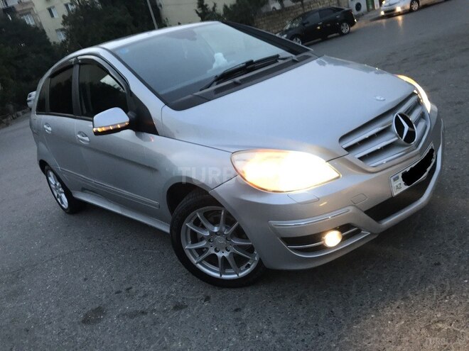Mercedes B 180 2010, 157,000 km - 1.7 l - Sumqayıt