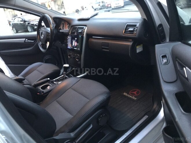 Mercedes B 180 2010, 157,000 km - 1.7 l - Sumqayıt