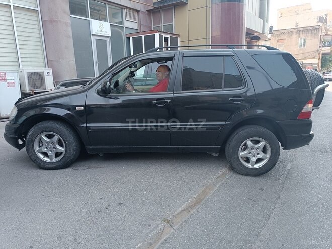 Mercedes ML 320 1999, 250,000 km - 3.2 l - Bakı