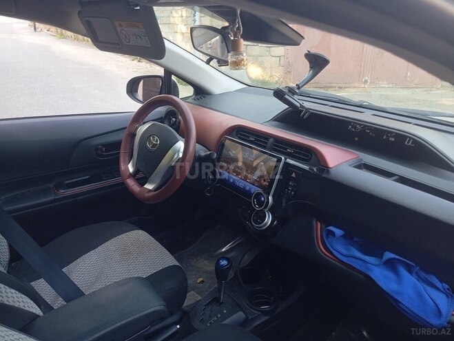 Toyota Aqua 2015, 150,000 km - 1.5 l - Bakı