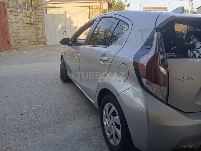 Toyota Aqua 2015, 150,000 km - 1.5 l - Bakı