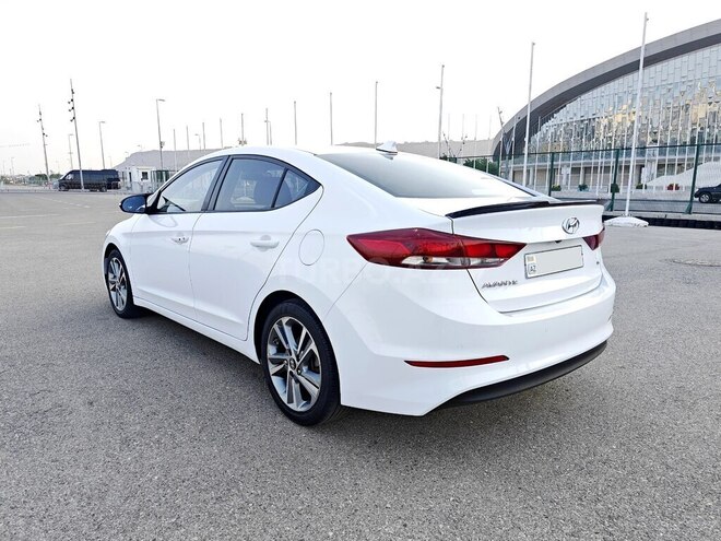 Hyundai Avante 2018, 109,000 km - 1.6 л - Bakı
