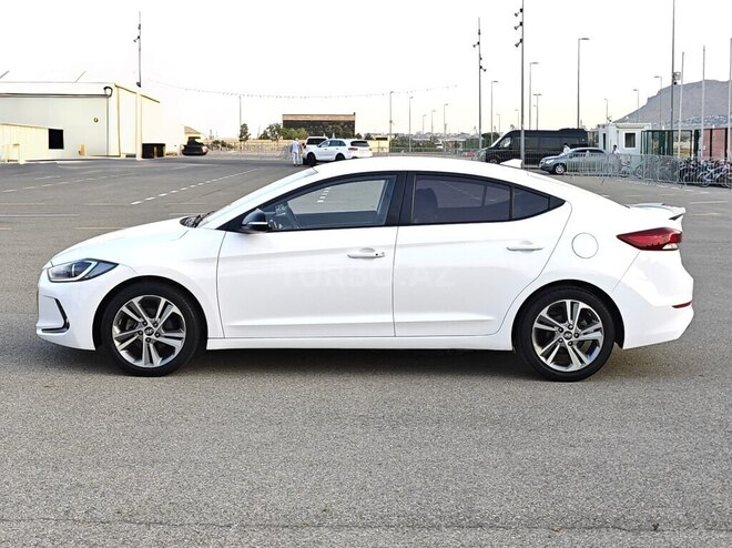 Hyundai Avante 2018, 109,000 km - 1.6 л - Bakı