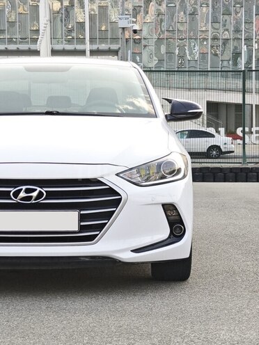 Hyundai Avante 2018, 109,000 km - 1.6 л - Bakı