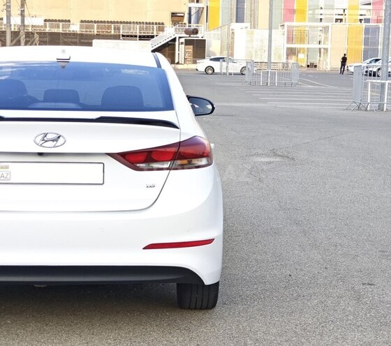 Hyundai Avante 2018, 109,000 km - 1.6 л - Bakı
