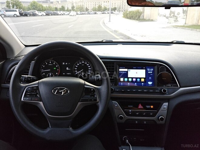 Hyundai Avante 2018, 109,000 km - 1.6 л - Bakı