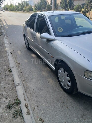 Opel Vectra 1999, 170,000 km - 2.0 l - Sumqayıt