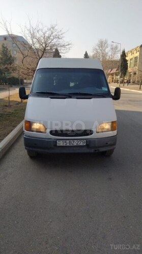 Ford Transit-1