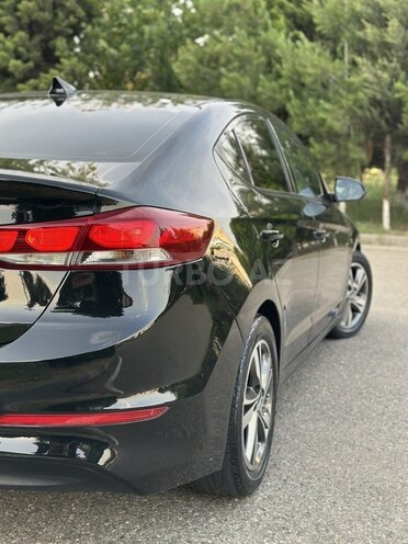 Hyundai Elantra 2016, 102,000 km - 2.0 l - Saatlı