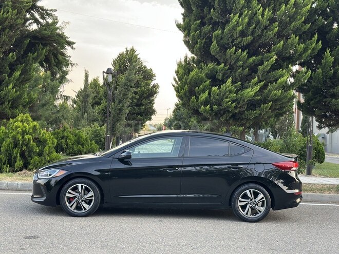 Hyundai Elantra 2016, 102,000 km - 2.0 l - Saatlı