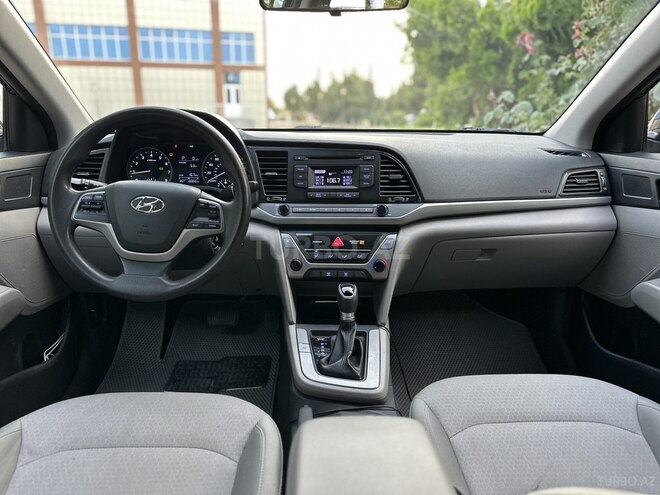 Hyundai Elantra 2016, 102,000 km - 2.0 l - Saatlı