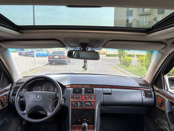 Mercedes E 220 d 2001, 486,874 km - 2.2 l - Bakı