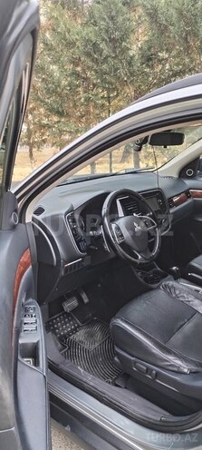 Mitsubishi Outlander 2013, 212,000 km - 3.0 l - Bakı