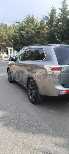 Mitsubishi Outlander 2013, 212,000 km - 3.0 l - Bakı